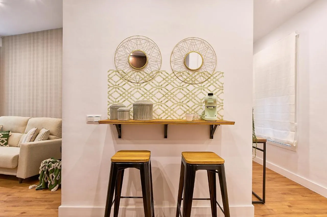 Shine City Center Malaga Apartment