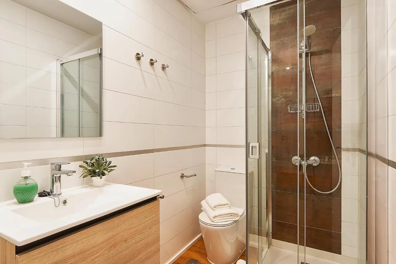 Shine City Center Malaga Apartment