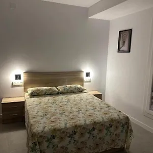 Estupendo Piso A 5 Min De La Estacion De Bus Y Tren Maria Zambrano Apartamento